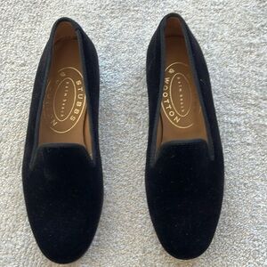 Stubbs & Wooten Palm Beach Black Velvet Flats.  Like new.  Size 5.5